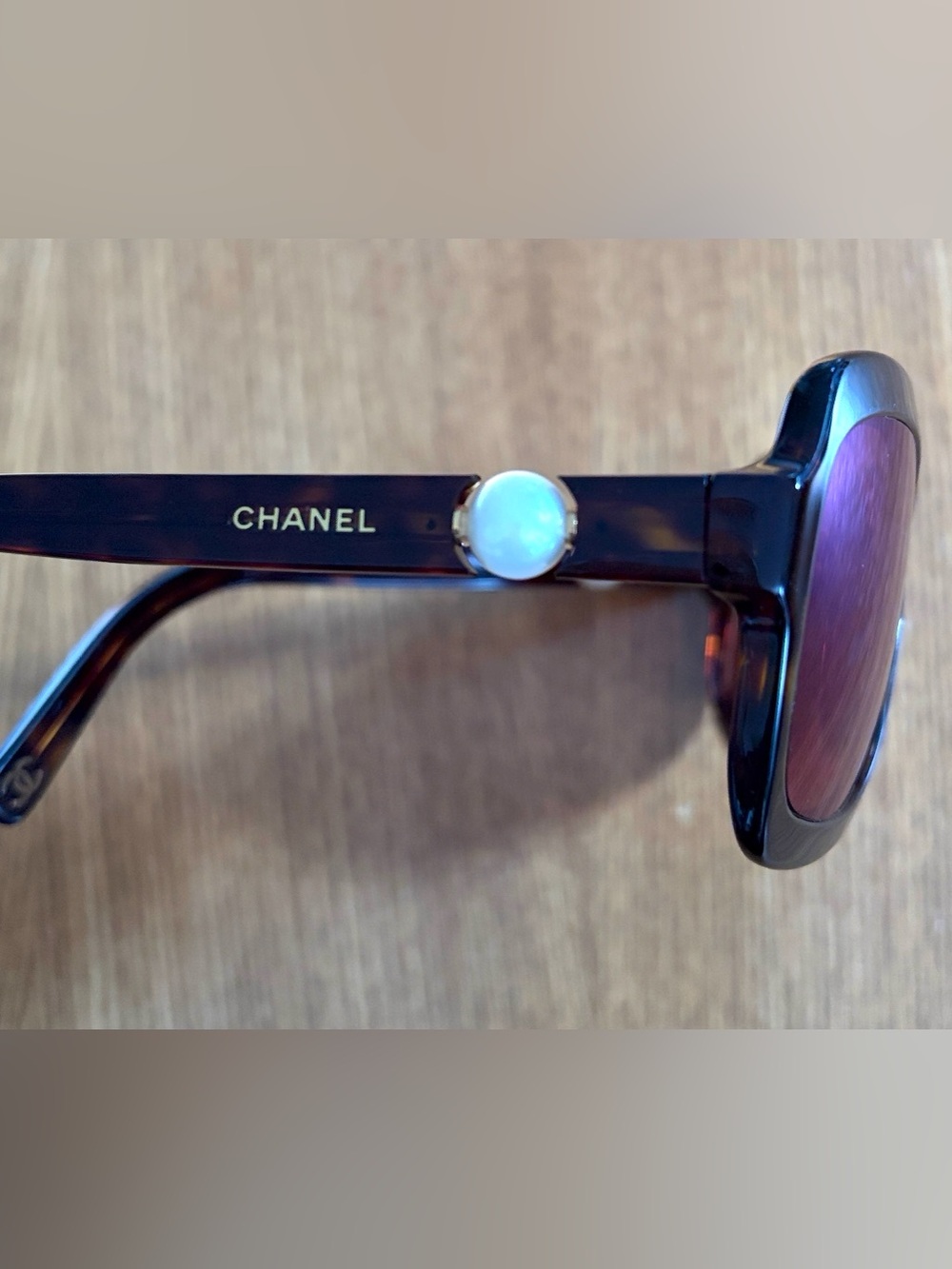 Chanel Sunglasses Tortoise Shell Frame Brown Pearl Collection 5132-H Sunglasses - Picture 8 of 16